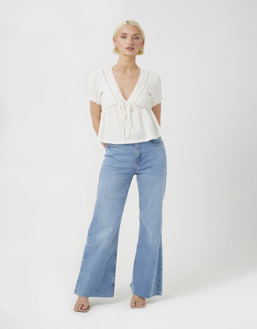 Brave Soul Bow detail v-neck short sleeve top in cream, 3 of 4
