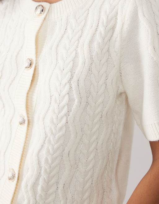 Brave Soul cable knit short sleeve cardigan with gold shell buttons in ecru, 3 of 4