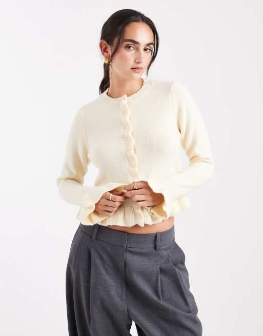 Brave Soul - Cardigan girocollo in maglia color giallo burro con volant su orlo e polsini