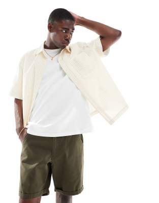 chino shorts in khaki-Green