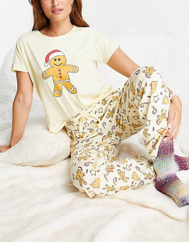 Brave Soul - christmas gingerbread man pyjama set in pale yellow