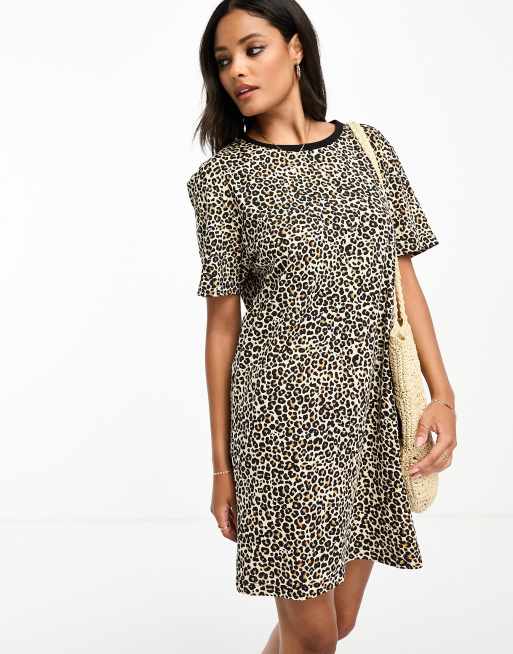 Brave Soul – Cola – Kurzes T-Shirt-Kleid mit Leopardenmuster