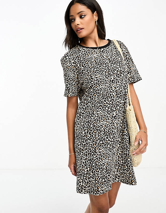 Brave Soul - cola t-shirt mini dress in leopard print