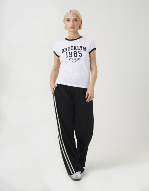 Brave Soul Contrast trim graphic slim fit t-shirt in white, 3 of 4