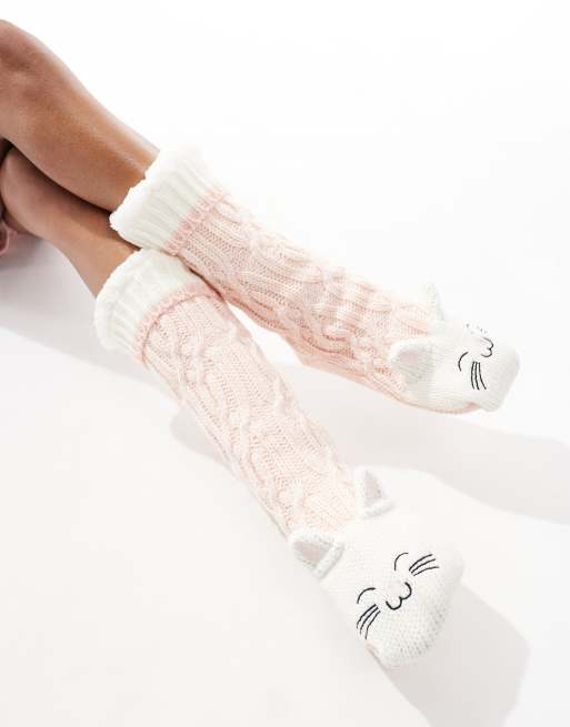Brave Soul cosy knitted socks in pink with kitten design, 3 of 4