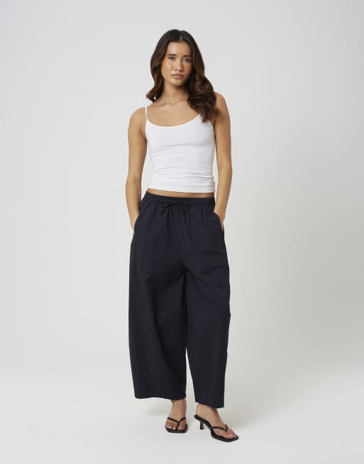Brave Soul Cotton balloon leg trousers in navy, 3 of 4