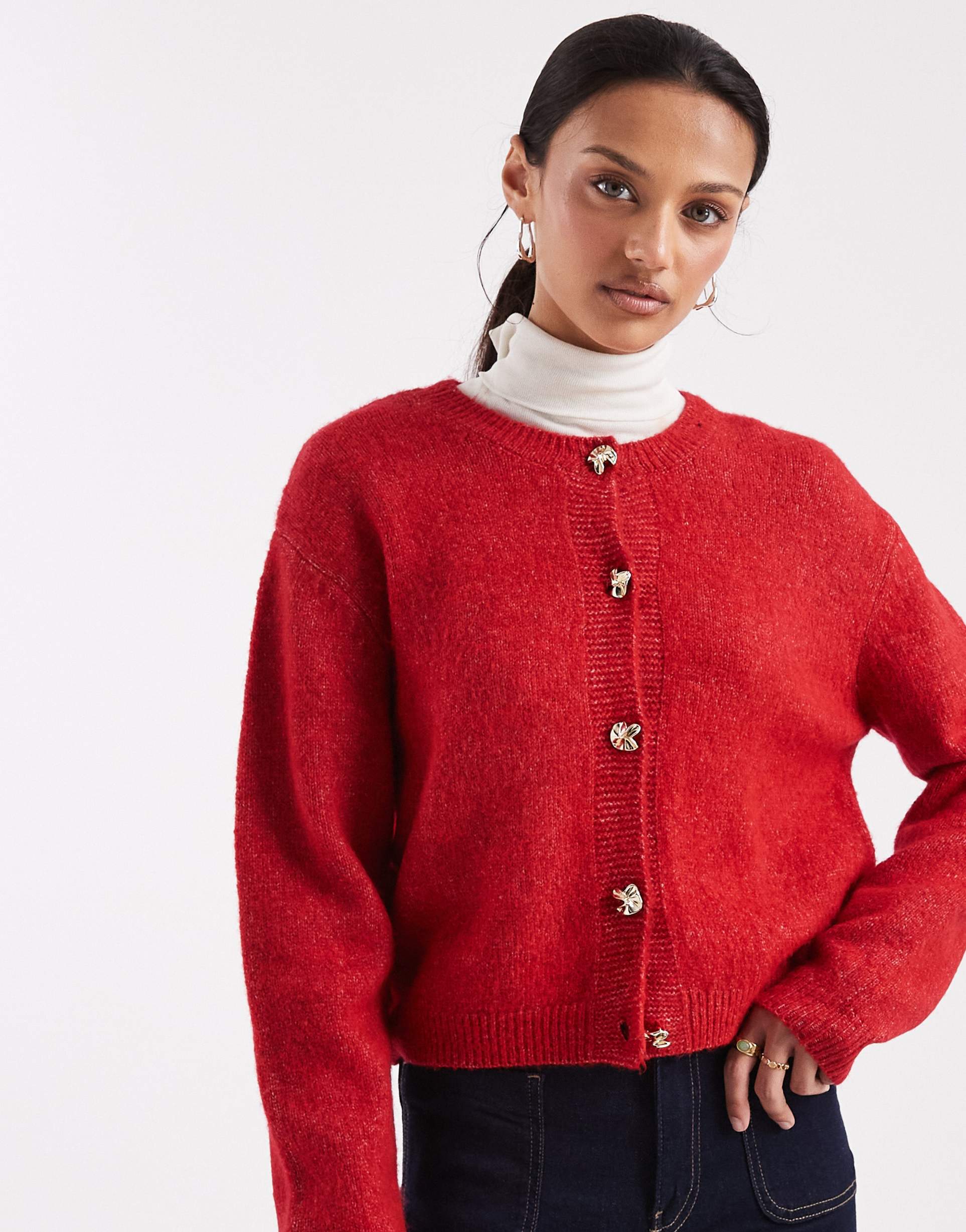 brave soul crew neck cardigan with contrast buttons in red