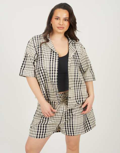 Brave Soul Curve check short sleeve shirt in cream - view 1