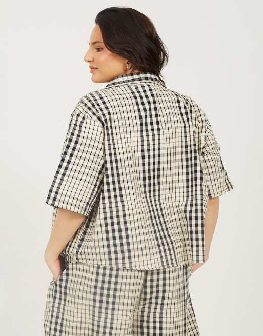 Brave Soul Curve check short sleeve shirt in cream, 2 of 4