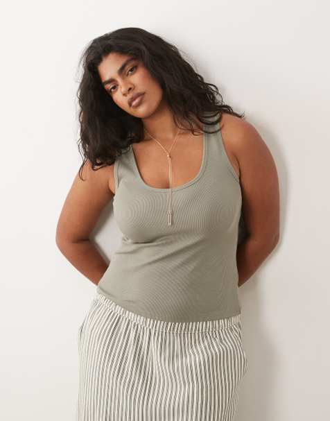 Brave Soul Curve geripptes Trägertop mit U-Ausschnitt in Khaki - view 1