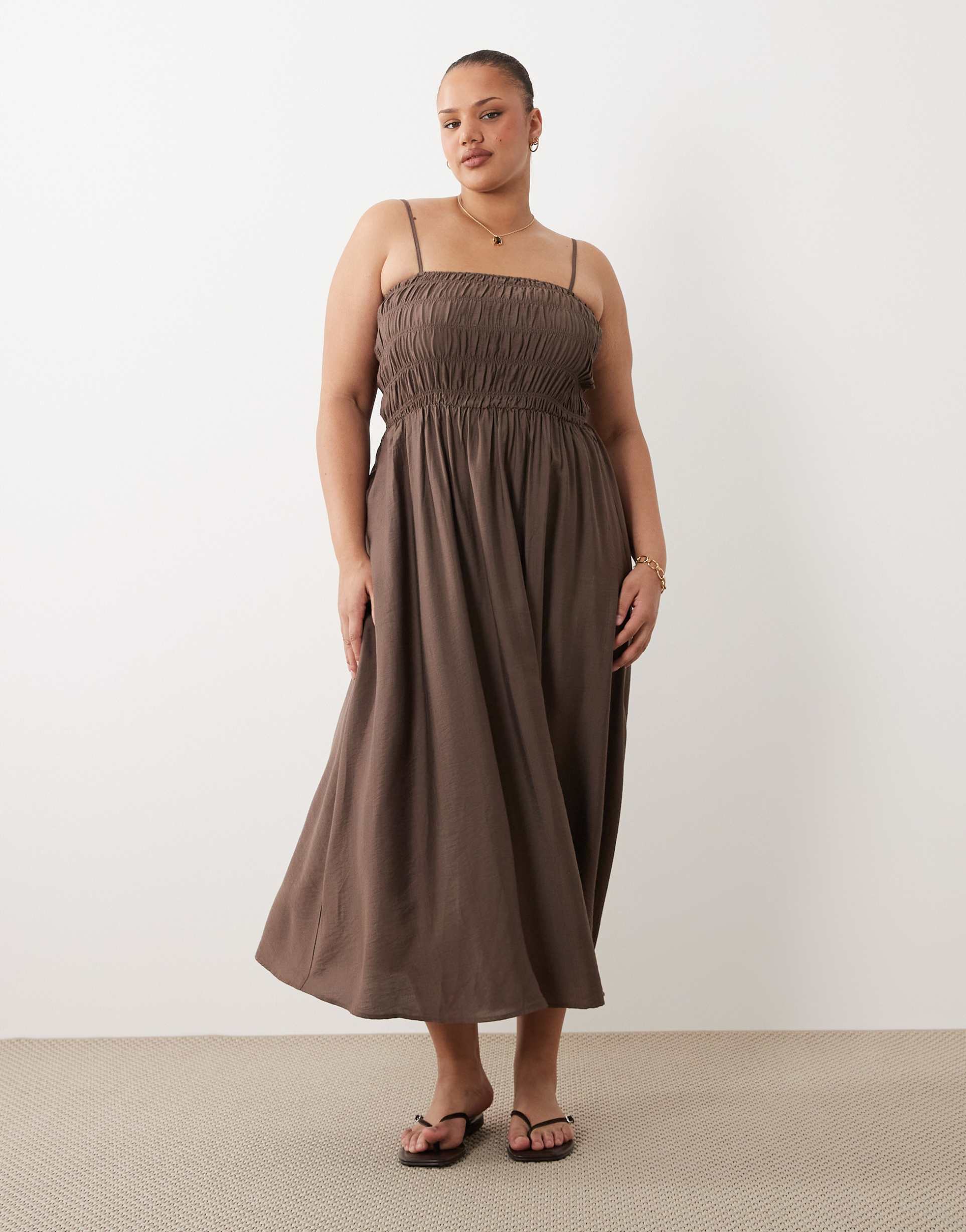 brave soul curve strappy shirred sundress in brown