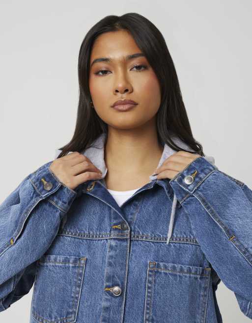 Brave Soul Denim jacket with detachable jersey hood in light blue, 2 of 4