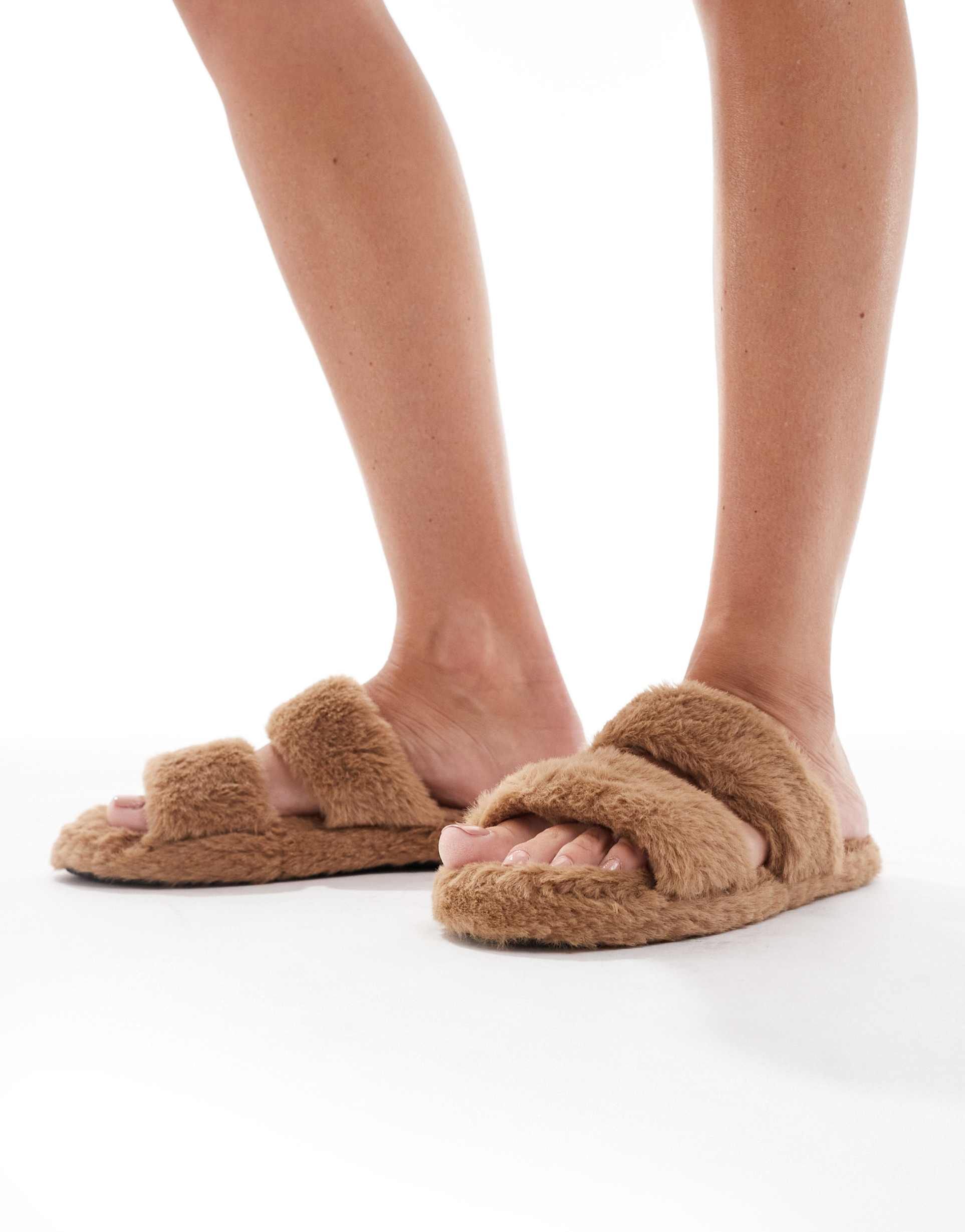 brave soul faux fur double strap slipper slides in tan
