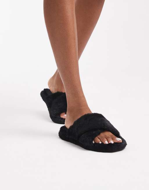 Brave Soul faux fur slider slippers in black, 4 of 4