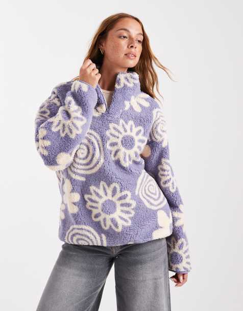 Brave Soul – Fleece-Sweatshirt mit kurzem Reißverschluss und Blumenmuster in Flieder und Creme - view 1