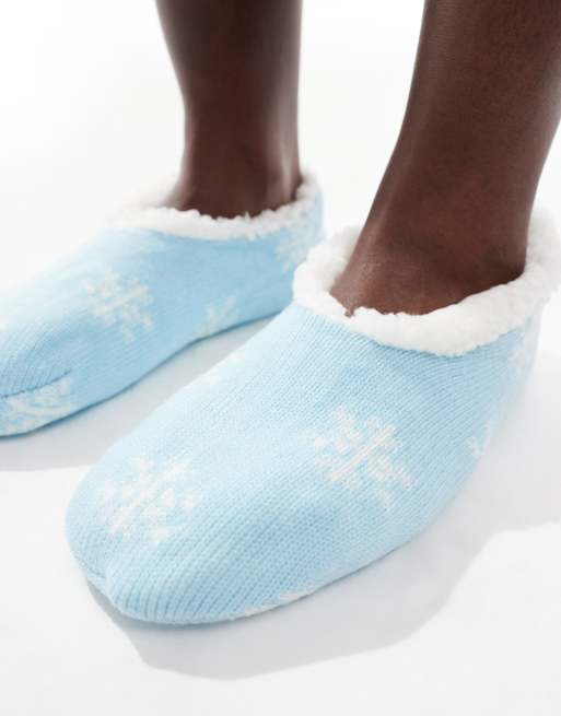 Brave Soul fluffy slipper socks with snowflake design in blue, 4 of 4