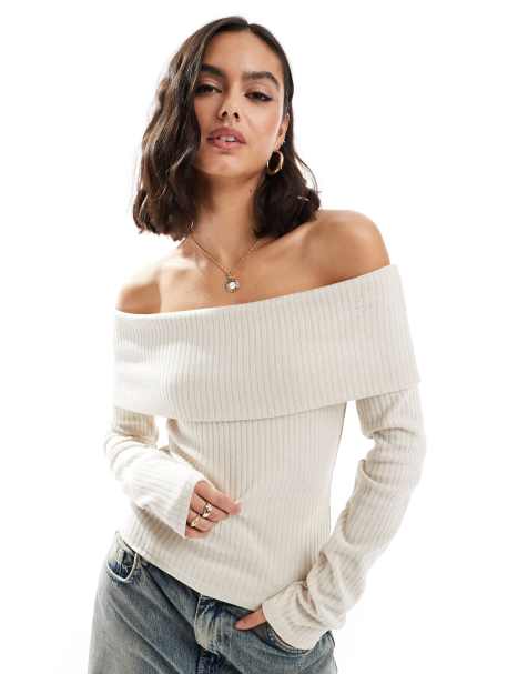 Brave Soul – Gerippter, schulterfreier Pullover in Creme - view 1
