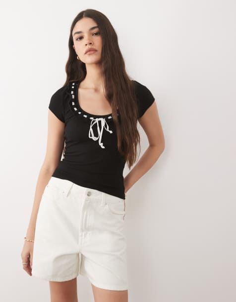 Brave Soul – Geripptes T-Shirt aus Jersey in Schwarz mit Schleifendetail und U-Ausschnitt - view 1