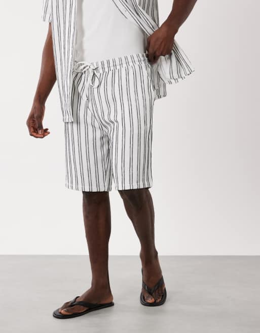 Brave Soul - Gestreepte short met textuur in zwart en wit, deel van co-ord set, 2 van 5
