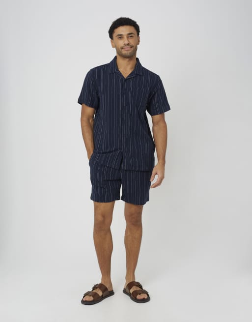 Brave Soul – Gestreifte Shorts in Marineblau, 3 von 4