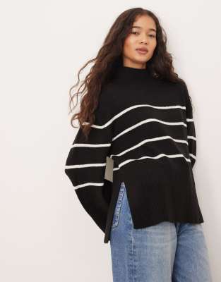 Brave Soul - Hochgeschlossener Loose-Fit-Pullover in Schwarz mit weißen Streifen