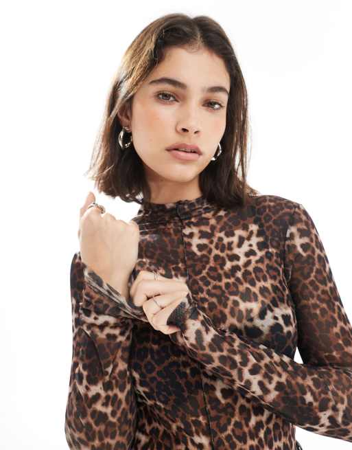 Brave Soul - Hoogsluitende top van mesh met lange mouwen in luipaardprint, 3 van 4