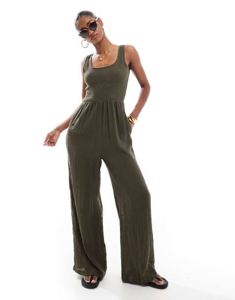 Brave Soul – Kakigrön jumpsuit med djup halsringning - view 1