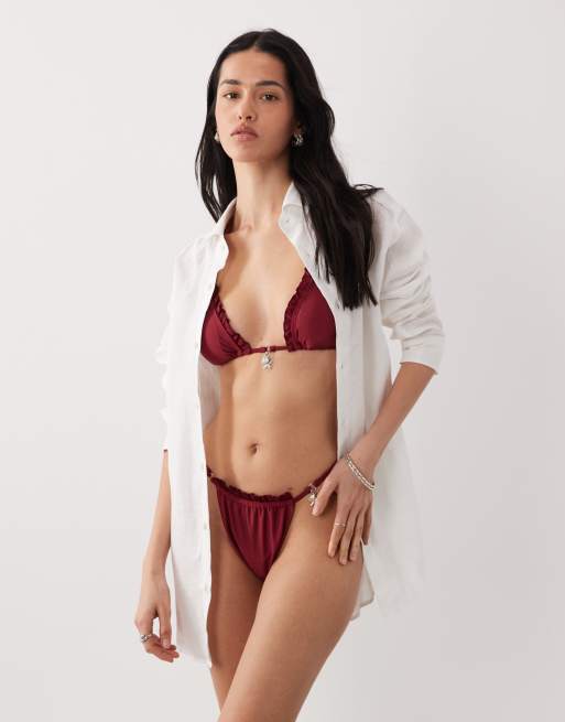 Brave Soul – Knapp geschnittene Bikinihose in Himbeerrot mit Seestern-Anhänger, 2 von 4