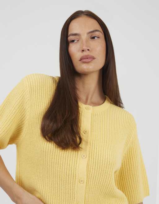 Brave Soul – Kurzärmlige Strickjacke in Gelb mit Rundhalsausschnitt und Patentmuster, 4 von 4