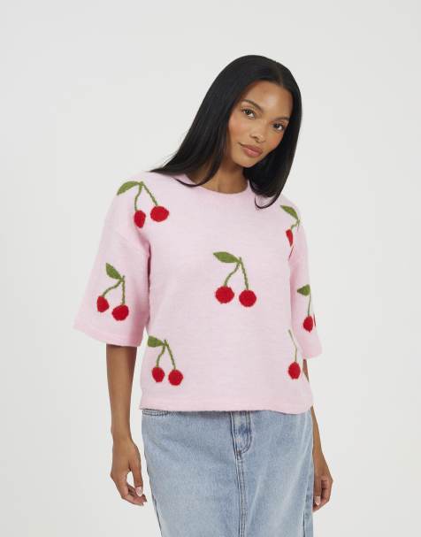 Brave Soul – Kurzärmliger Jacquard-Strickpullover in Rosa mit Kirschmuster - view 1