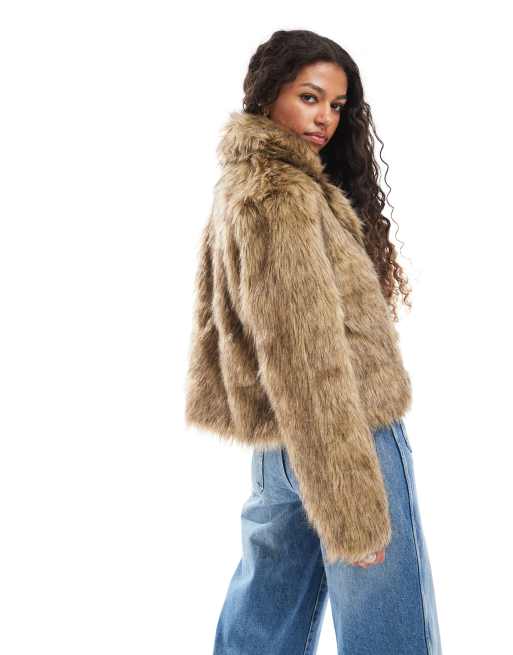 Brave Soul – Kurze Kunstpelz-Jacke in Hellbraun, 4 von 4