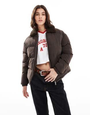 Brave Soul - Kurze Steppjacke in Braun mit Shearling-Kragen-Brown