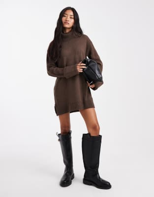 Brave Soul - Kurzes Pulloverkleid in Schokobraun mit Rollkragen-Brown