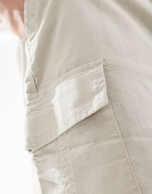 Brave Soul lightweight cotton elastic waist cargo shorts in light stone, 3 of 5