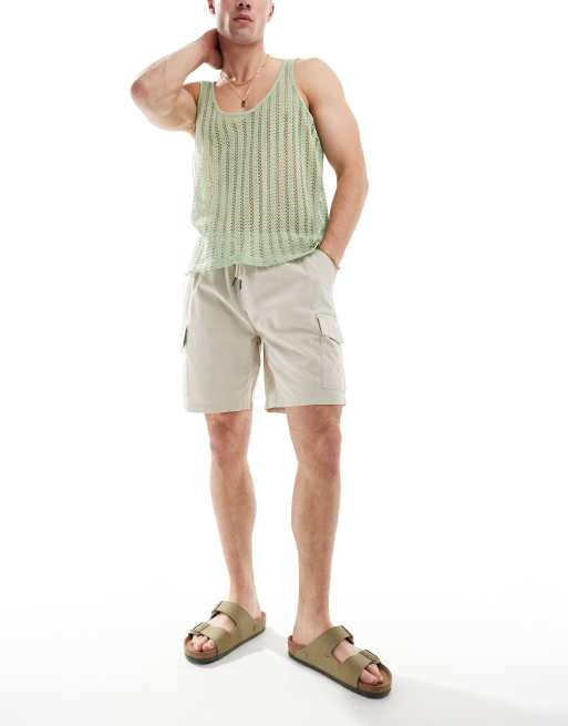 Brave Soul lightweight cotton elastic waist cargo shorts in light stone, 4 of 5