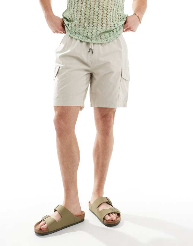 Brave Soul - lightweight cotton elasticated waist cargo shorts in light stone