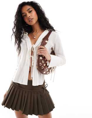 Блузка Brave Soul с длинным рукавом и завязкой спереди белого цвета 6790₽