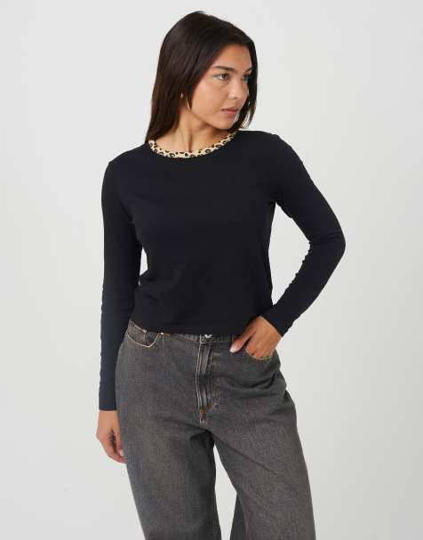 Brave Soul Long sleeve contrast print neck detail top in black - view 1