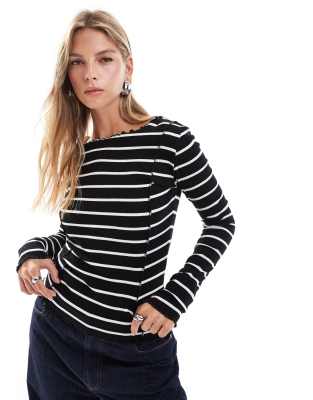 Brave Soul long sleeve lettuce hem top in black and white