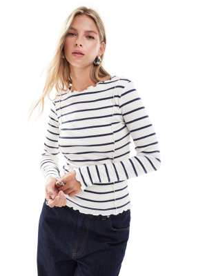 Brave Soul long sleeve lettuce hem top in cream and navy