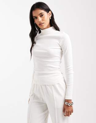 Brave Soul Long Sleeve Ribbed Turtle Neck Top In White