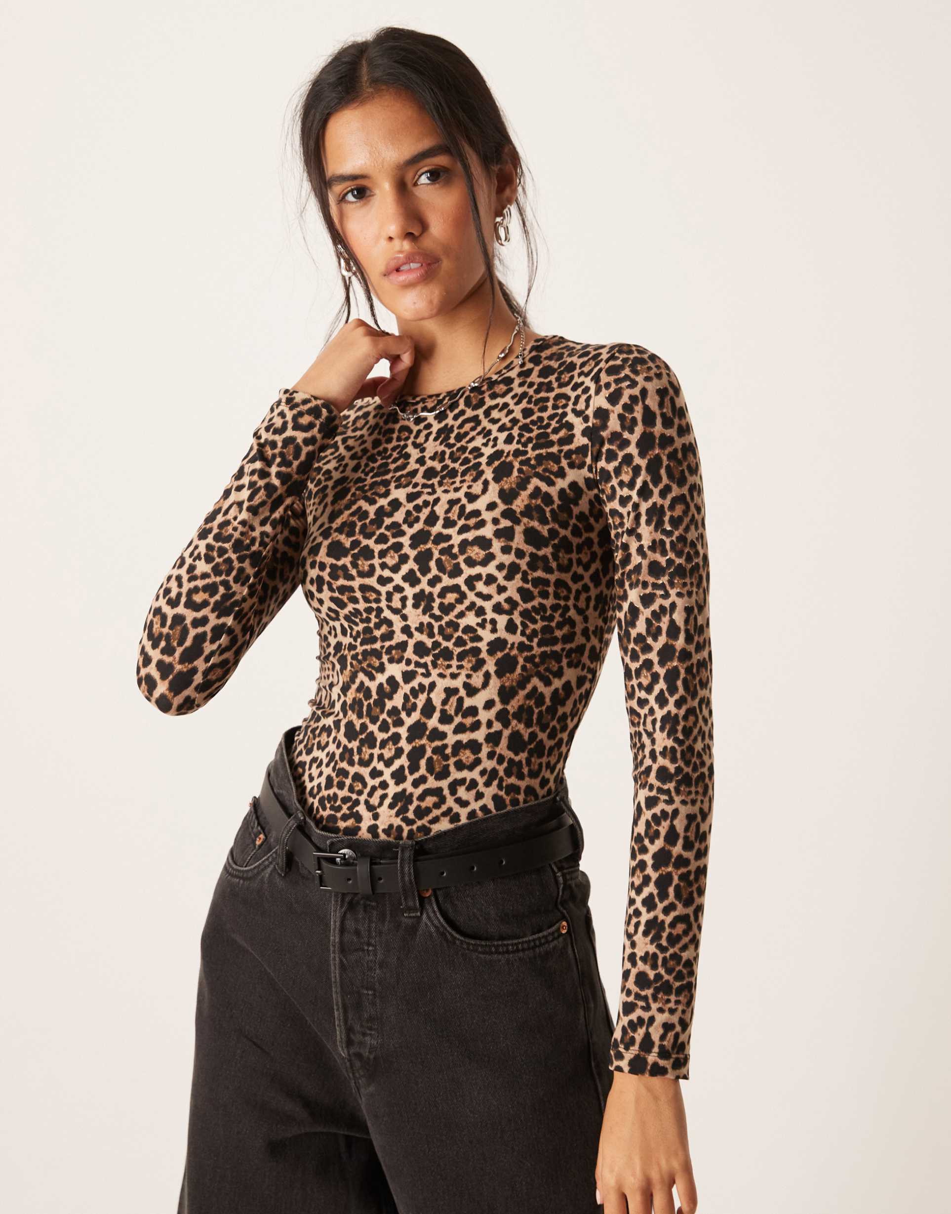 brave soul long sleeve soft touch jersey top with crew neck in leopard print