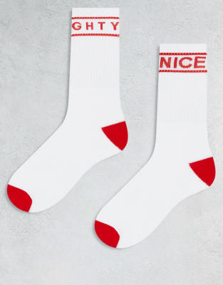 Brave Soul - Lot de 2 paires de chaussettes à inscription Naughty et Nice - Blanc