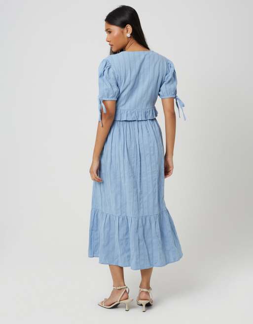 Brave Soul – Maxikleid in Blau mit Puffärmeln, Bindedetail und Rüschendetails, 3 von 4