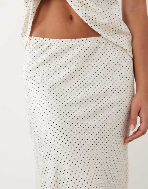 Brave Soul – Maxirock aus Satin in Cremeweiß mit Spitzenborte und schwarzen Polka Dots, 4 von 5
