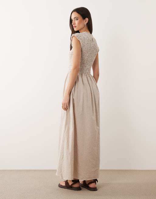 Brave Soul – Midikleid in Braun mit Vichy-Karomuster, gerafftem Oberteil und Puffärmel, 4 von 4