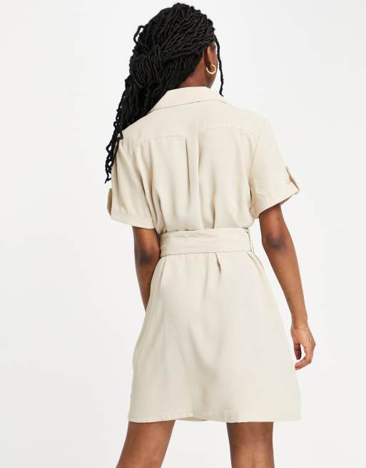 Brave Soul – Minikleid mit Reverskragen und Schnalle in Stein, 2 von 4