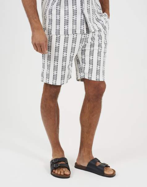 Brave Soul - Pantalones cortos a rayas blancas con estampado gráfico - view 1