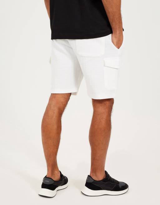 Brave Soul Patch pocket elasticated waist shorts in off white, 2 of 4
