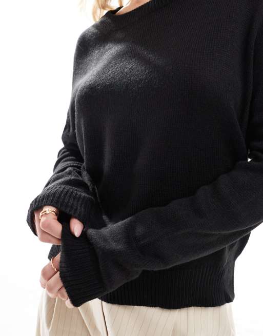 Brave Soul Petite – Pullover in Schwarz mit Rundhalsausschnitt, 4 von 4